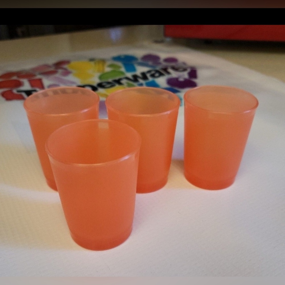 TUPPERWARE KIDS MINI tumblers PLAY SET 4 PCS